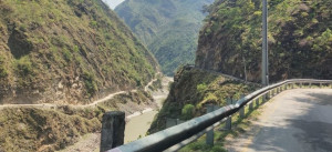 के साँच्चै असुरक्षित छन् कर्णालीका राजमार्ग ?