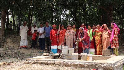 चर्किँदो गर्मी, सुक्दै जमिनको पानी : बैतडामा हाते नलबाट पानी नआउँदा खानेपानी सङ्कट
