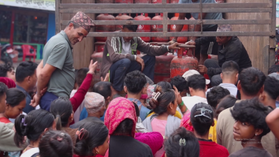 आपूर्ति घट्दा रूकुम पश्चिममा एलपी ग्यासको हाहाकार